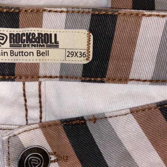 Women’s bell bottom jeans - Picture 8 of 8